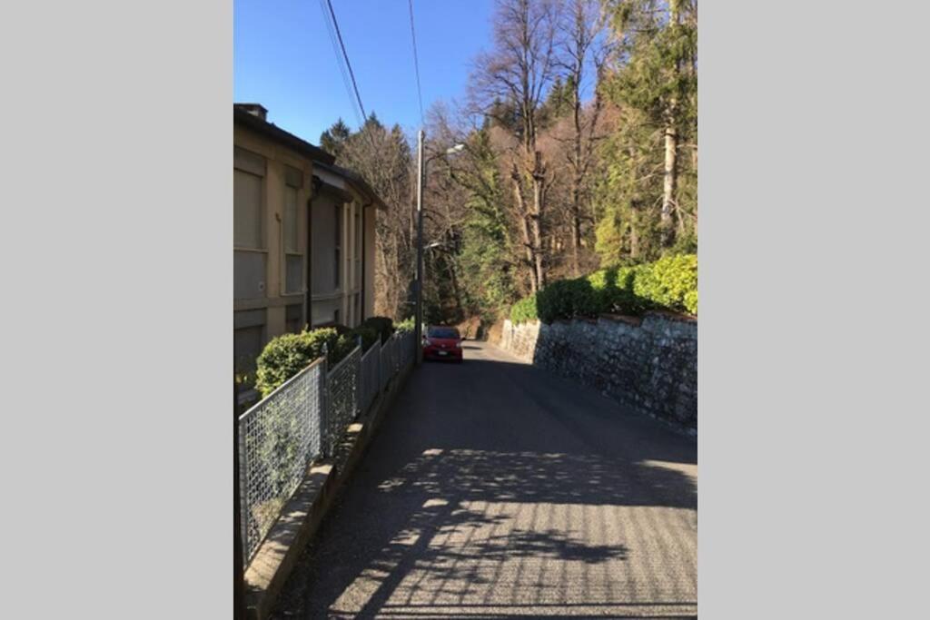 Ferienwohnung La Casa Di Lory Brunate Exterior foto